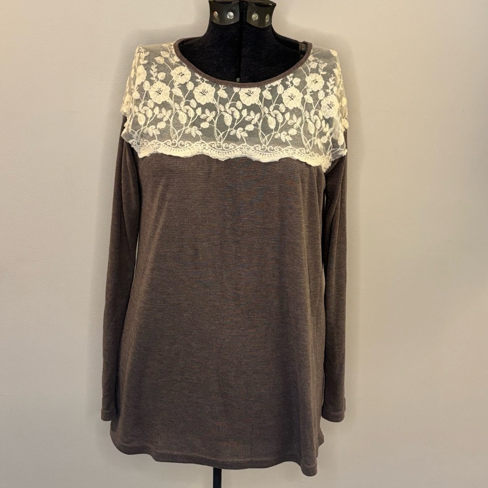 🤎Umgee🤎 Floral Lace Brown Top